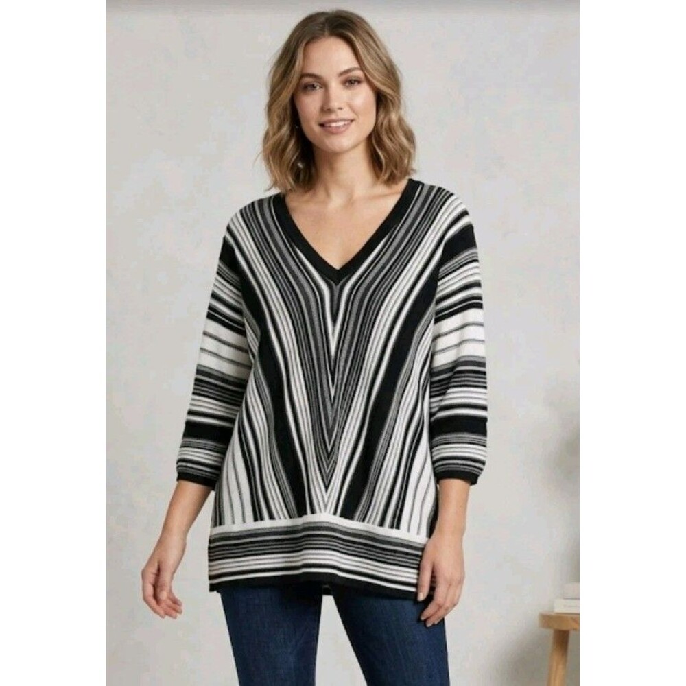 Lane Bryant Knit Blouse Size 26/28 Black/White Stripe V Neck 3/4 Sleeves